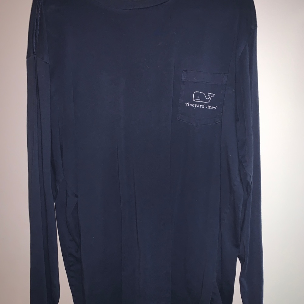 dark blue vineyard vines crewneck